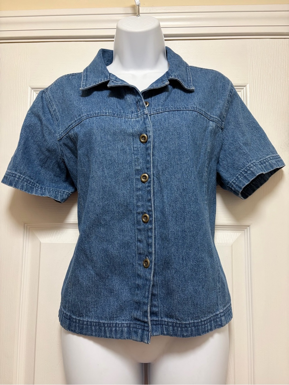 Short-Sleeve Denim Shirt/Jacket - Picture 2 of 2